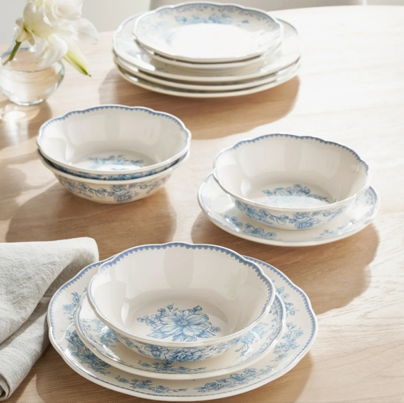 ❤️ New Pioneer Woman Agatha Blue Floral 12-Piece Dinnerware Set - Picture 6 of 6